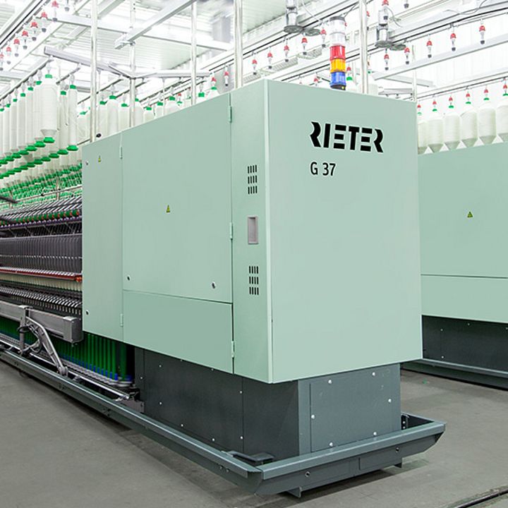 Ring spinning machine G 37 – spinning room with several G 37 machines