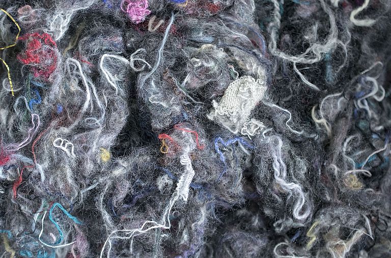 Recycled material bale - Degree of fabric opening (DFO) 100%
